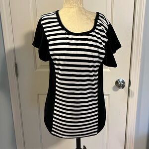 Semplice short sleeved and striped velour top in very good condition , size S/M